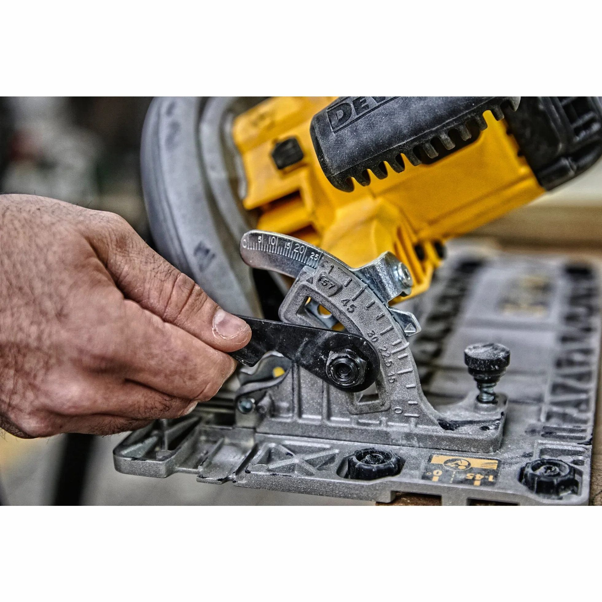 Pilarka Tarczowa 1600 W Tarcza 190mm x 30mm DWE576K DeWalt