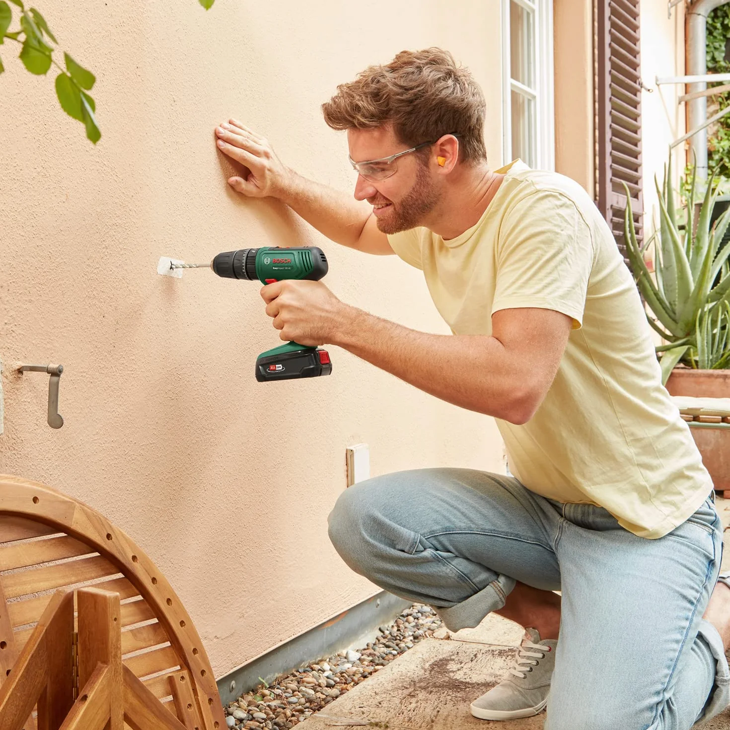 Bosch Home and Garden Akumulatorowa Wiertarka Udarowa Bosch EasyImpact 18V-40, 2 Akumulatory 2 Ah, System 18V, Walizka
