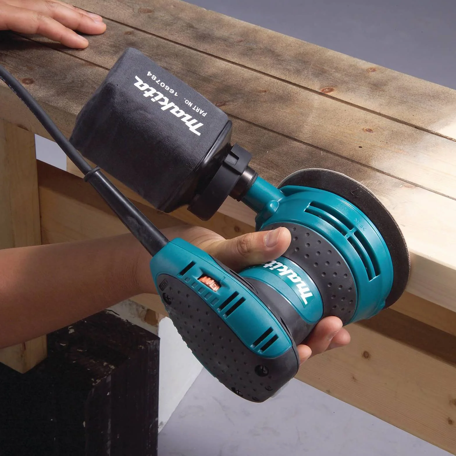 Makita Bo5031 Szlifierka, Szary/Niebieski, 12,3 x 15,3 x 15,3 cm