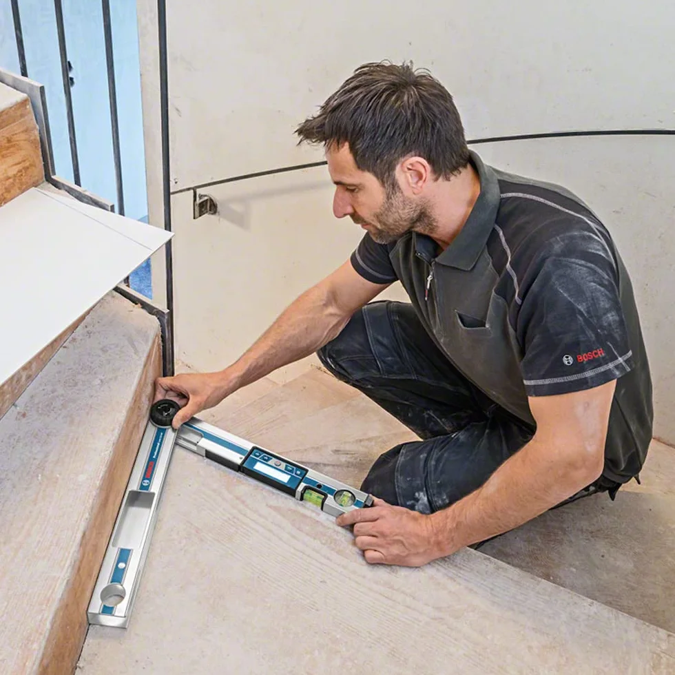 Bosch Professional Cyfrowy kątomierz GAM 220 MF 0–220° 40 cm