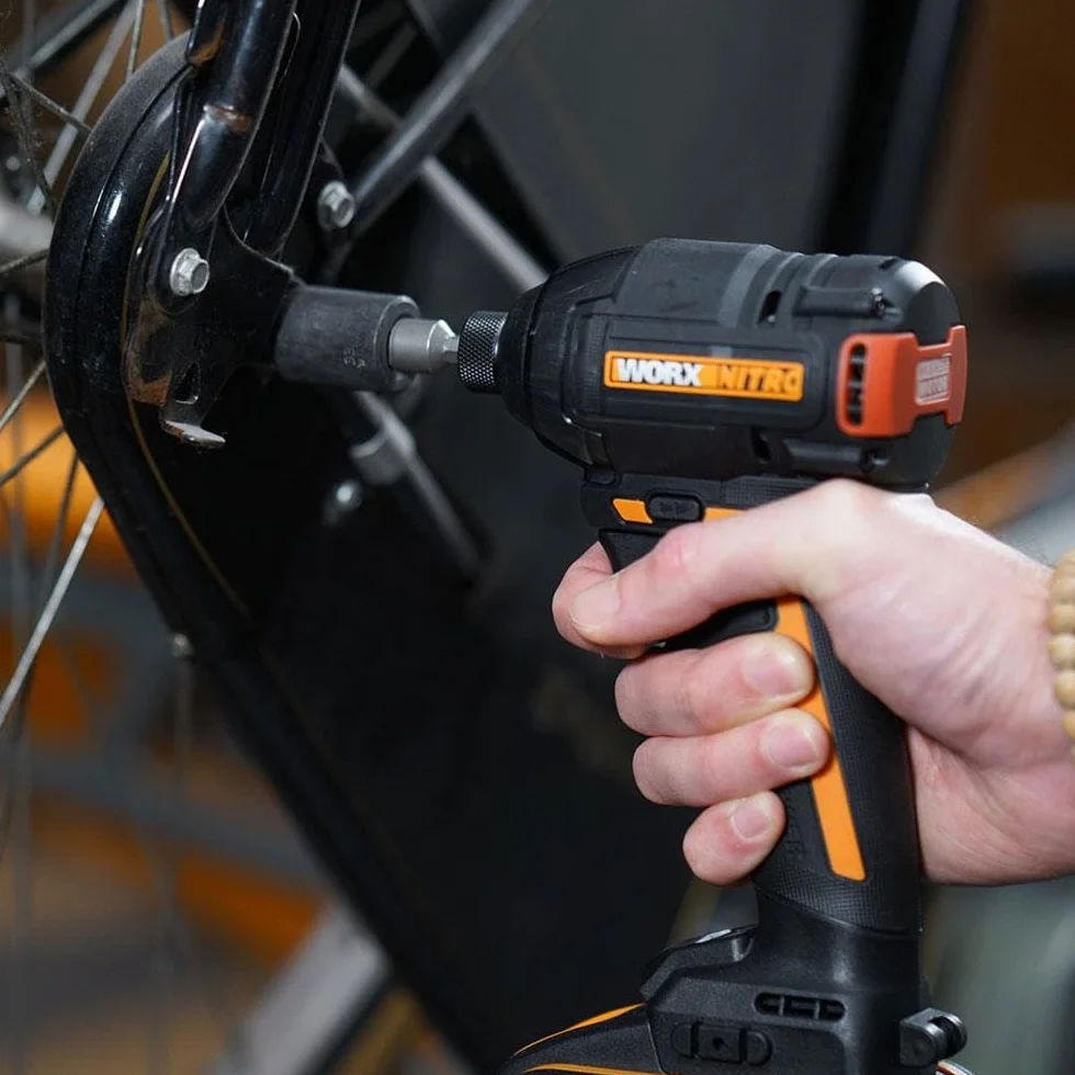 WORX Nitro akumulatorowa wkrętarka udarowa 20 V WX265.9 – wydajny silnik bezszczotkowy – 3 poziomy prędkości i 2 tryby – moment obrotowy 200 Nm – 3400 obr./min – lekka i kompaktowa – bez akumulatora i