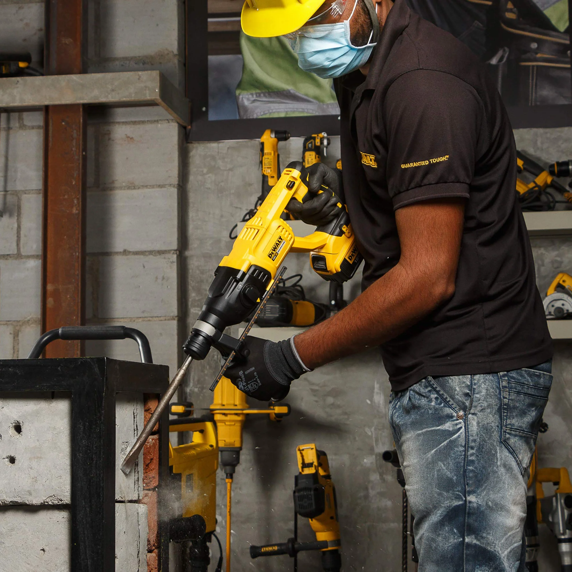 Dewalt DCH133NT-XJ Wiertarka Udarowa, Czarny/Żółty, 44 x 12 x 35 cm, 1 kg