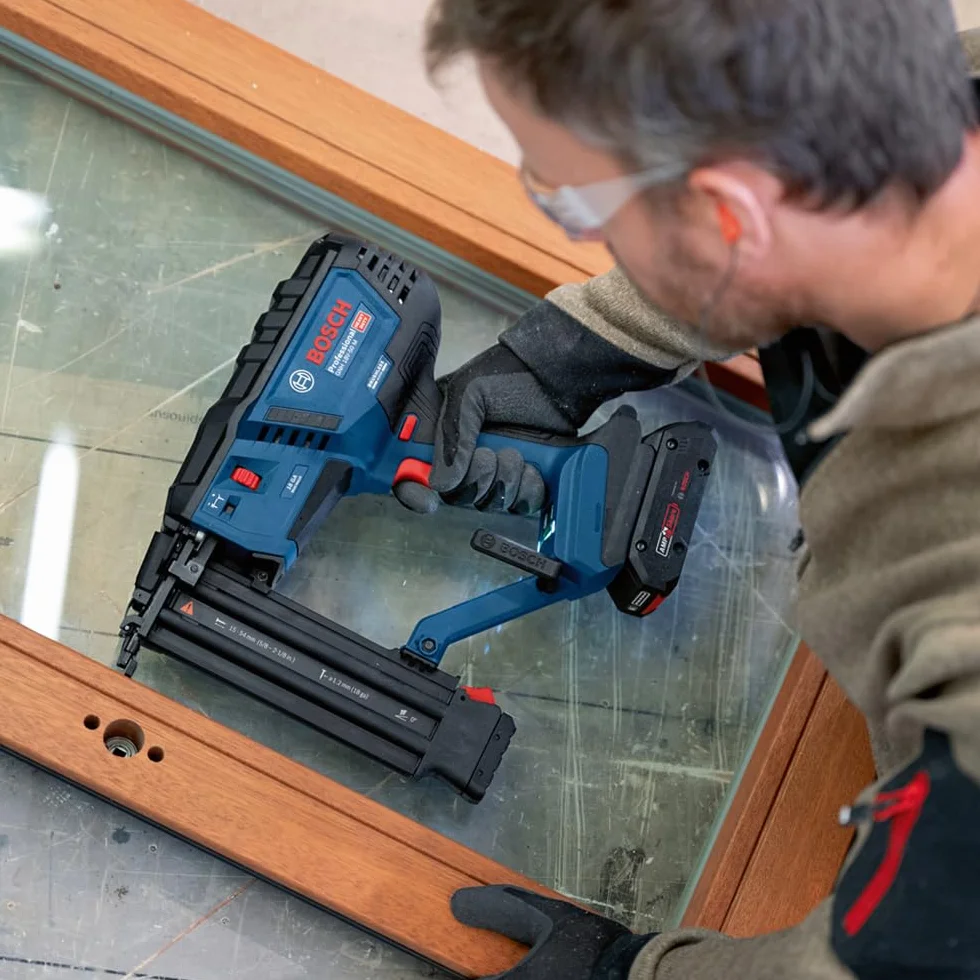 Bosch Professional Gwoździarka GNH 18V-50 M 18V System 16-54 mm 18 Ga 1,2 mm