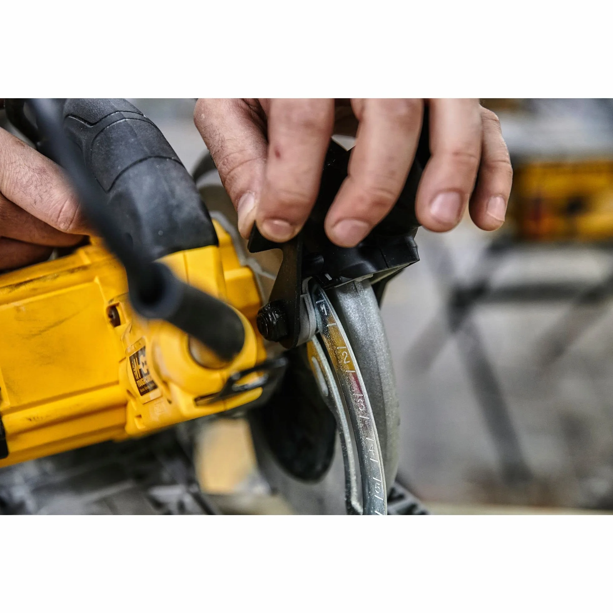 Pilarka Tarczowa 1600 W Tarcza 190mm x 30mm DWE576K DeWalt