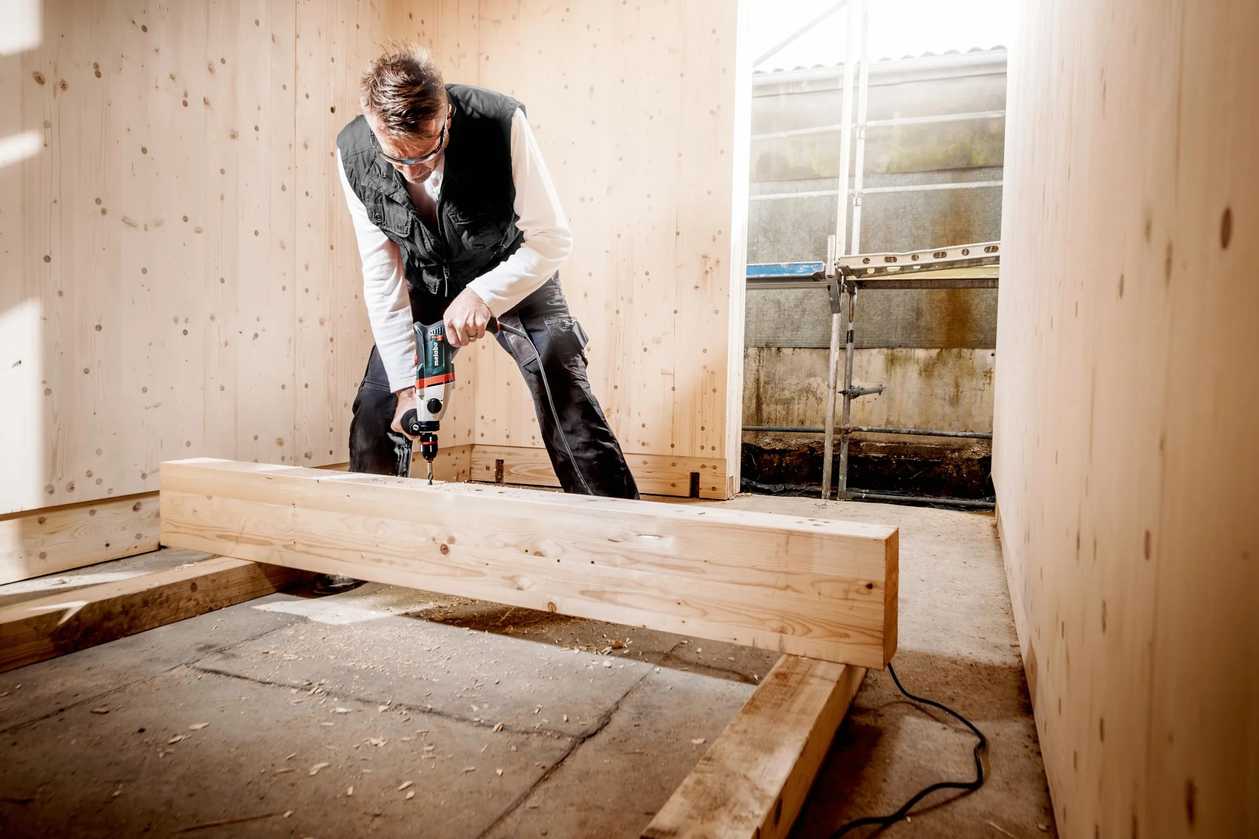 Metabo Wiertarka Udarowa Sbev 1000-2 (1010 W, Ø Wiertła Betonu 20 mm, Szybkozaciskowy Uchwyt Wiertarski 13 mm, Ogranicznik Głębokości, Dodatkowy Uchwyt, Sprzęgacz Bezpieczeństwa, Walizka) 600783500