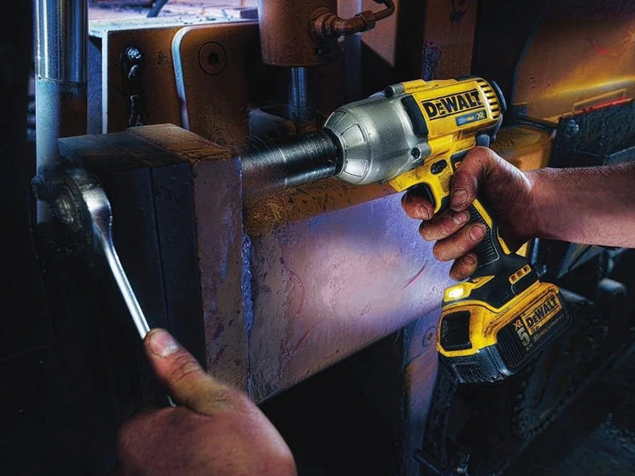 Dewalt DCF899P2-QW Klucz Udarowy, 18 V, Czarny/Żółty