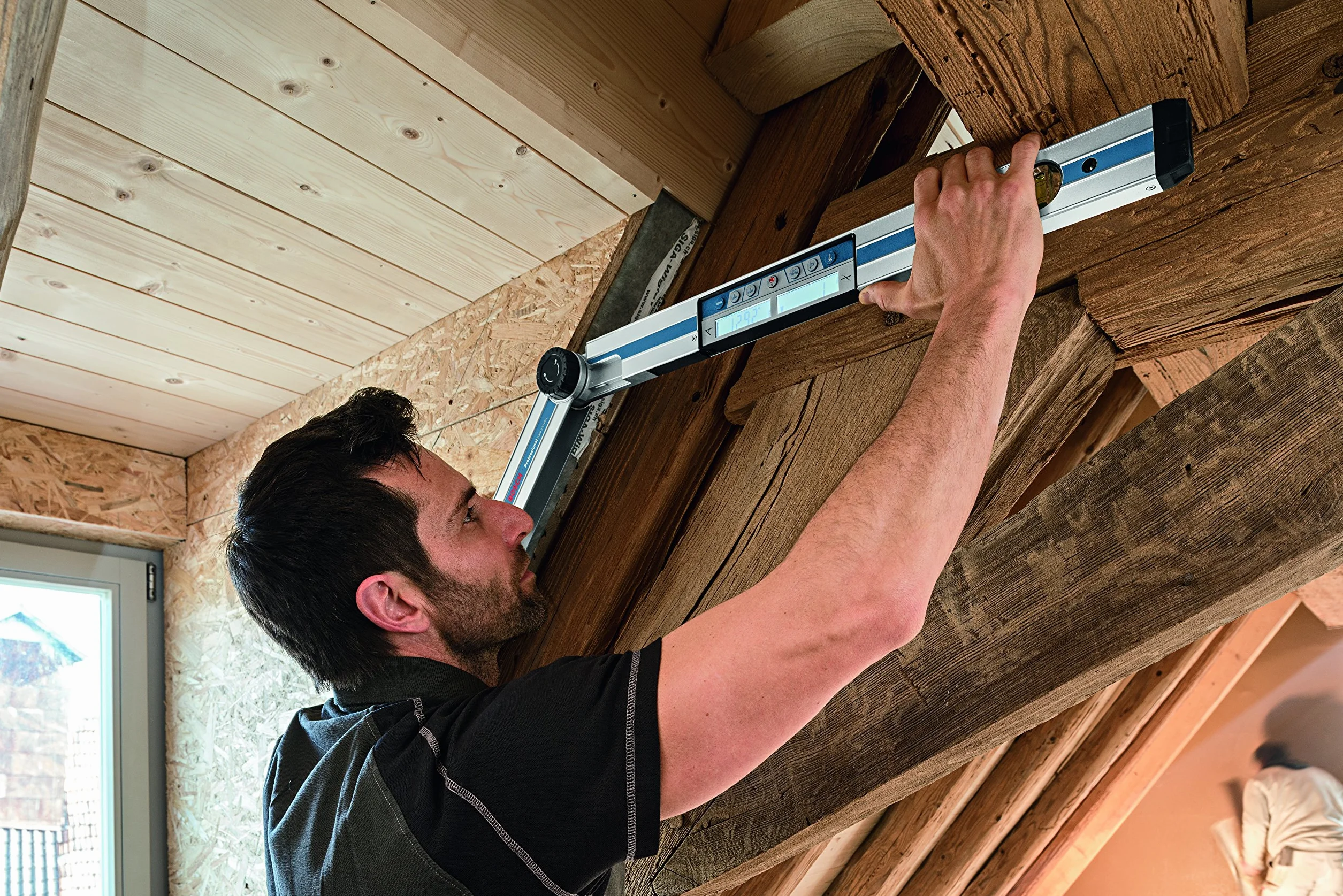 Bosch Professional Cyfrowy kątomierz i miernik nachylenia GAM 270 MFL (laserowa precyzja, obliczanie kątów cięcia, zakres pomiaru: 0–270 stopni, długość ramion: 60 cm)