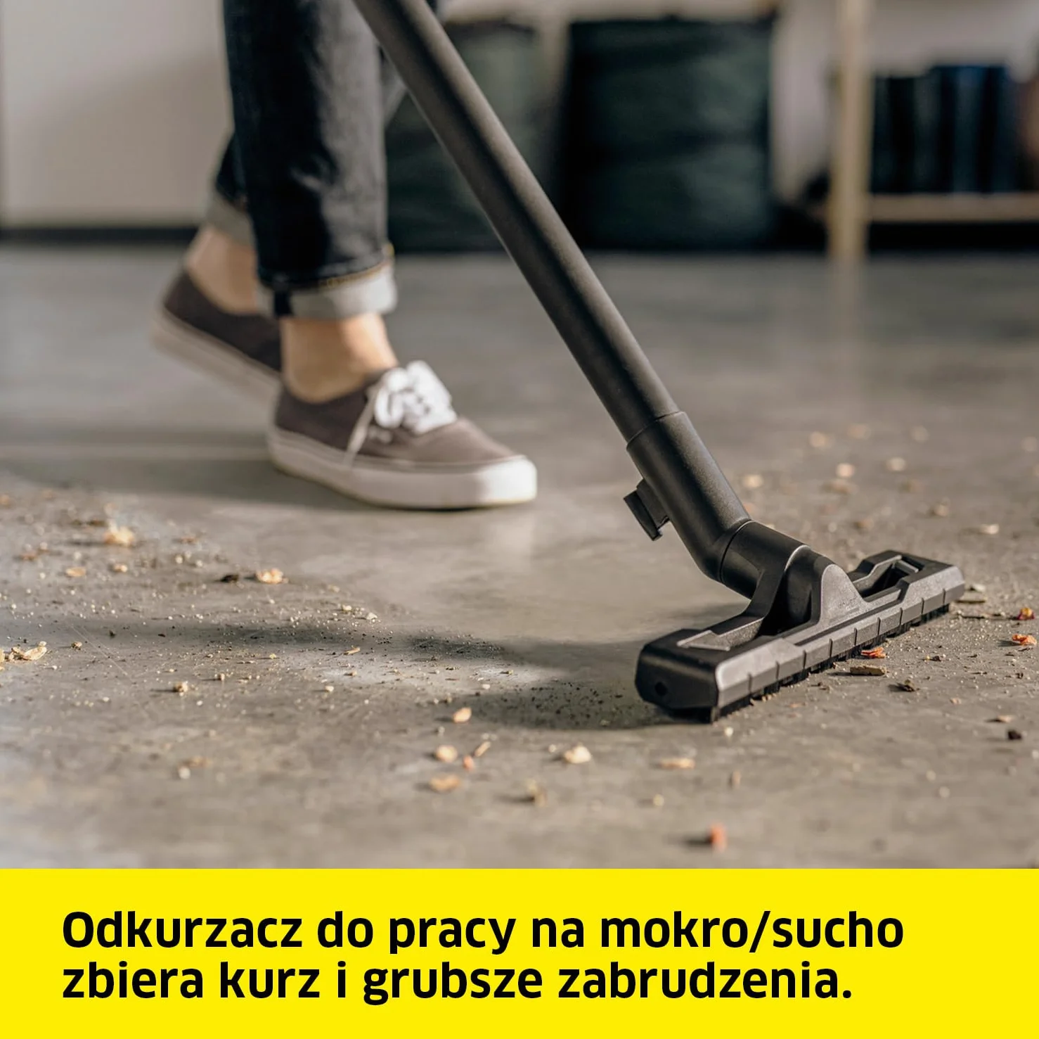 Kärcher na mokro/sucho WD 4 P V-20/5/22, 1000 W, plastikowy pojemnik: 20 l, wąż: 2,2 m, funkcja wydmuchu, gniazdo z włącznikiem/wyłącznikiem, filtr, ssawka podłogowa i szczelinowa, worek filtrujący