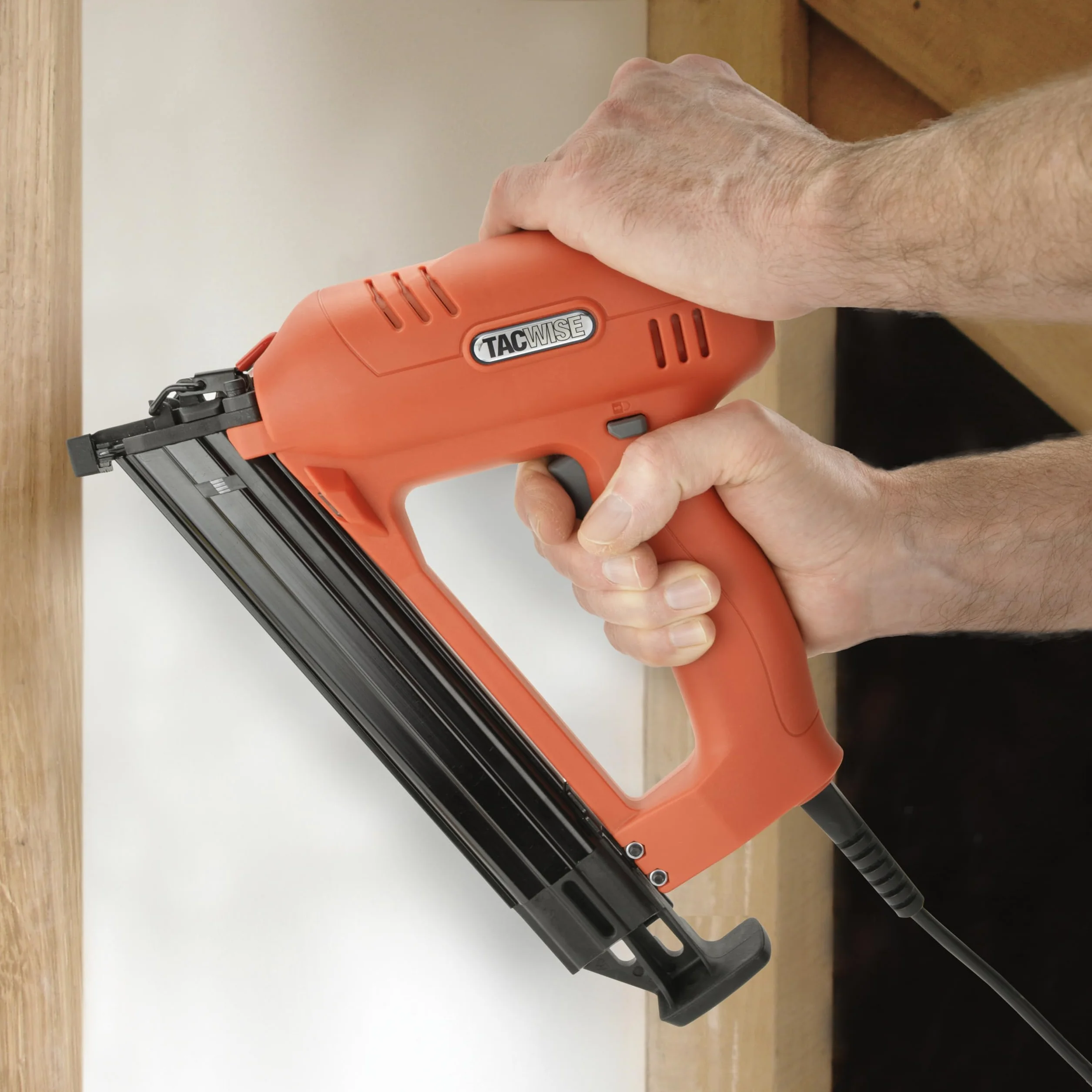 Tacwise 1704 Master Nailer 400ELS Pro, kątowa gwoździarka elektryczna z 1000 gwoździami, użyj gwoździ typu 500 (18G)