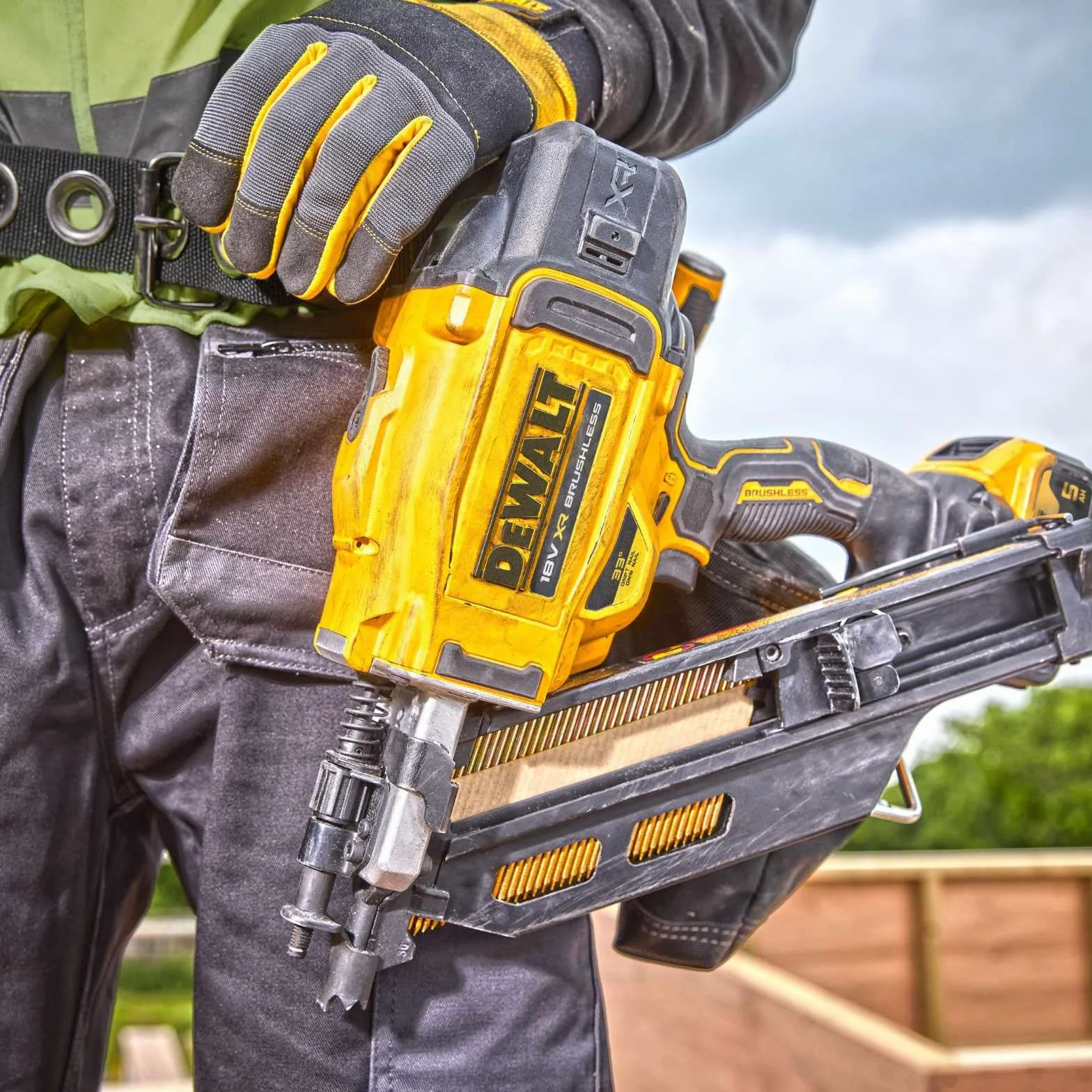 DEWALT DCN930N-XJ 18V XR bezszczotkowa gwoździarka do oprawy nowej generacji, goła jednostka