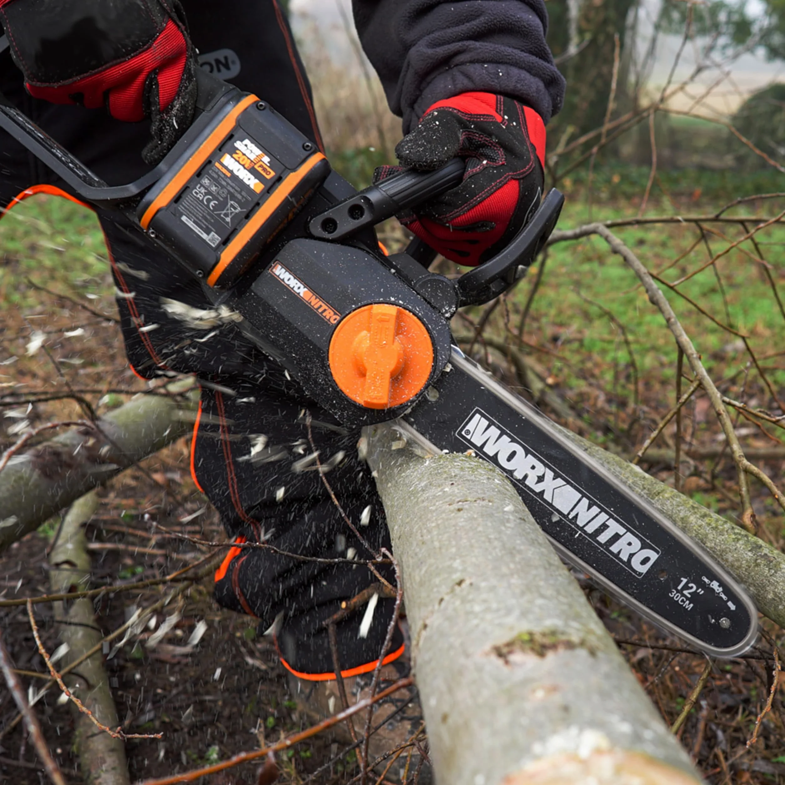 WORX WG350E.9 Nitro profesjonalna akumulatorowa piła łańcuchowa 20 V, wydajna piła do drewna, długość cięcia 10 m/s, długość cięcia 30 cm, kompaktowa i bezpieczna, automatyczne smarowanie, łatwe