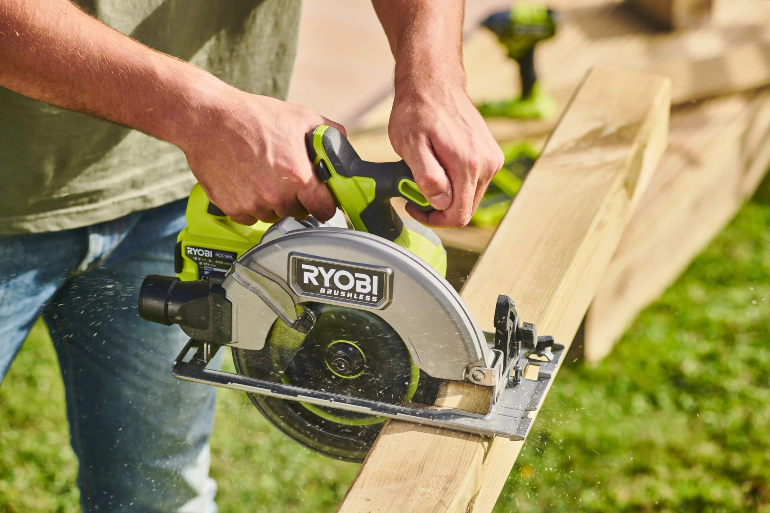 Ryobi RCS18BL-0 18V ONE+ Bezprzewodowa bezszczotkowa piła tarczowa 184 mm (nagie narzędzie)