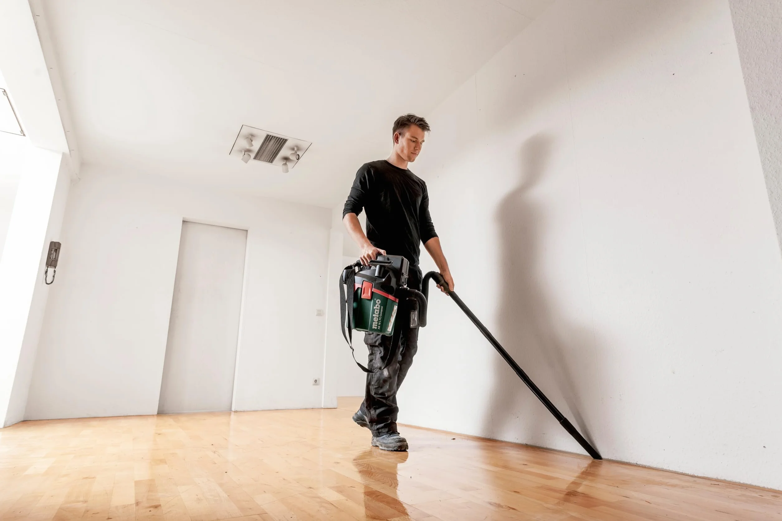 Metabo AS 18 l PC Compact odkurzacz akumulatorowy 18 V z ręcznym czyszczeniem filtra