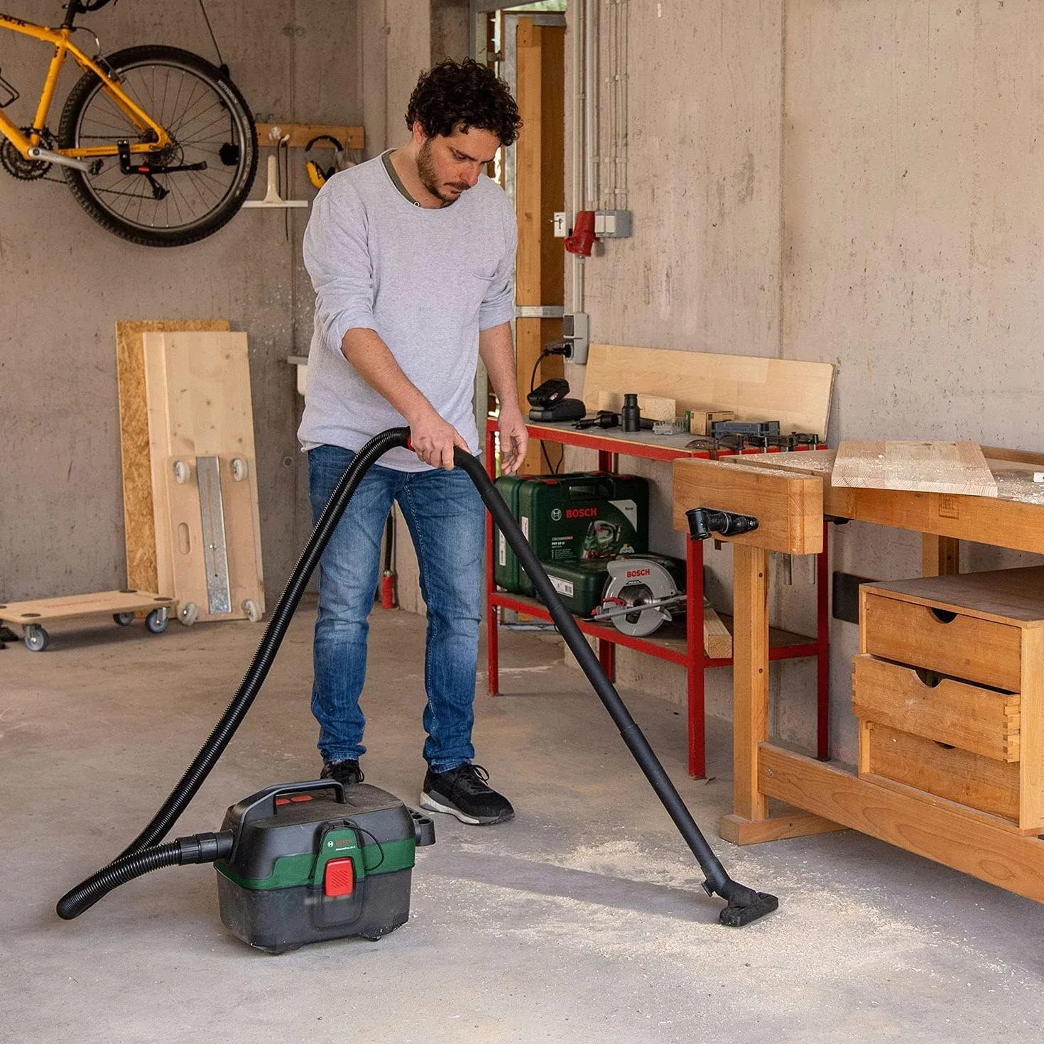 Bosch Home And Garden Akumulatorowy Odkurzacz do Pracy na Sucho i Mokro AdvancedVac 18V-8, bez Akumulatora, System 18 V, Zestaw Akcesoriów w Komplecie, w Opakowaniu Kartonowym