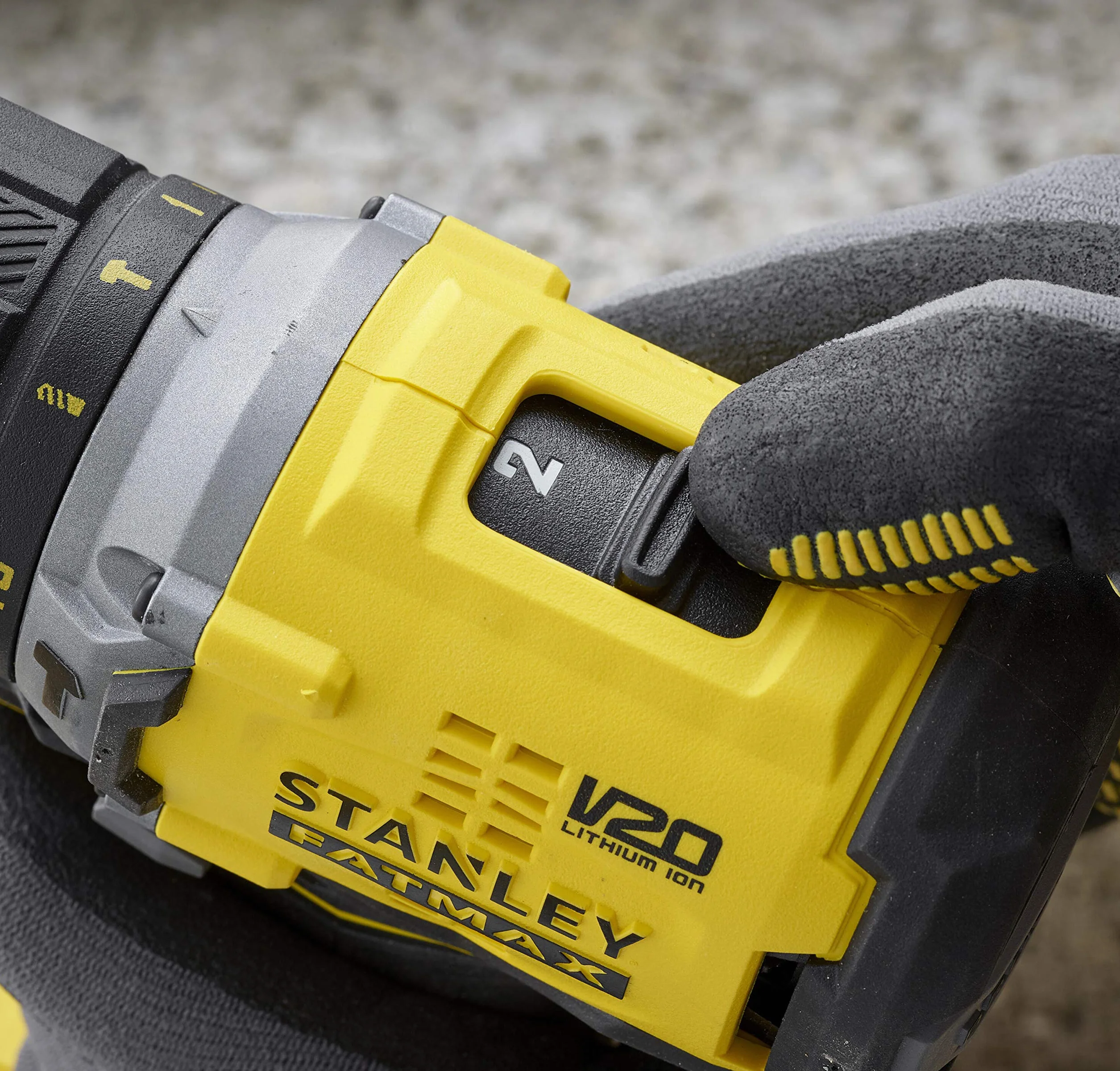 Stanley FatMax SFMCD715D2K akumulatorowa wiertarko-wkrętarka udarowa, 18 V, 2,0 Ah, maks. moment obrotowy 60 Nm, bezszczotkowy silnik z przekładnią planetarną, światło LED, w zestawie 2 akumulatory,