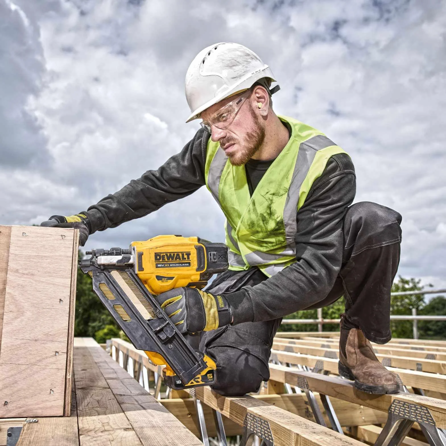 DEWALT DCN930N-XJ 18V XR bezszczotkowa gwoździarka do oprawy nowej generacji, goła jednostka