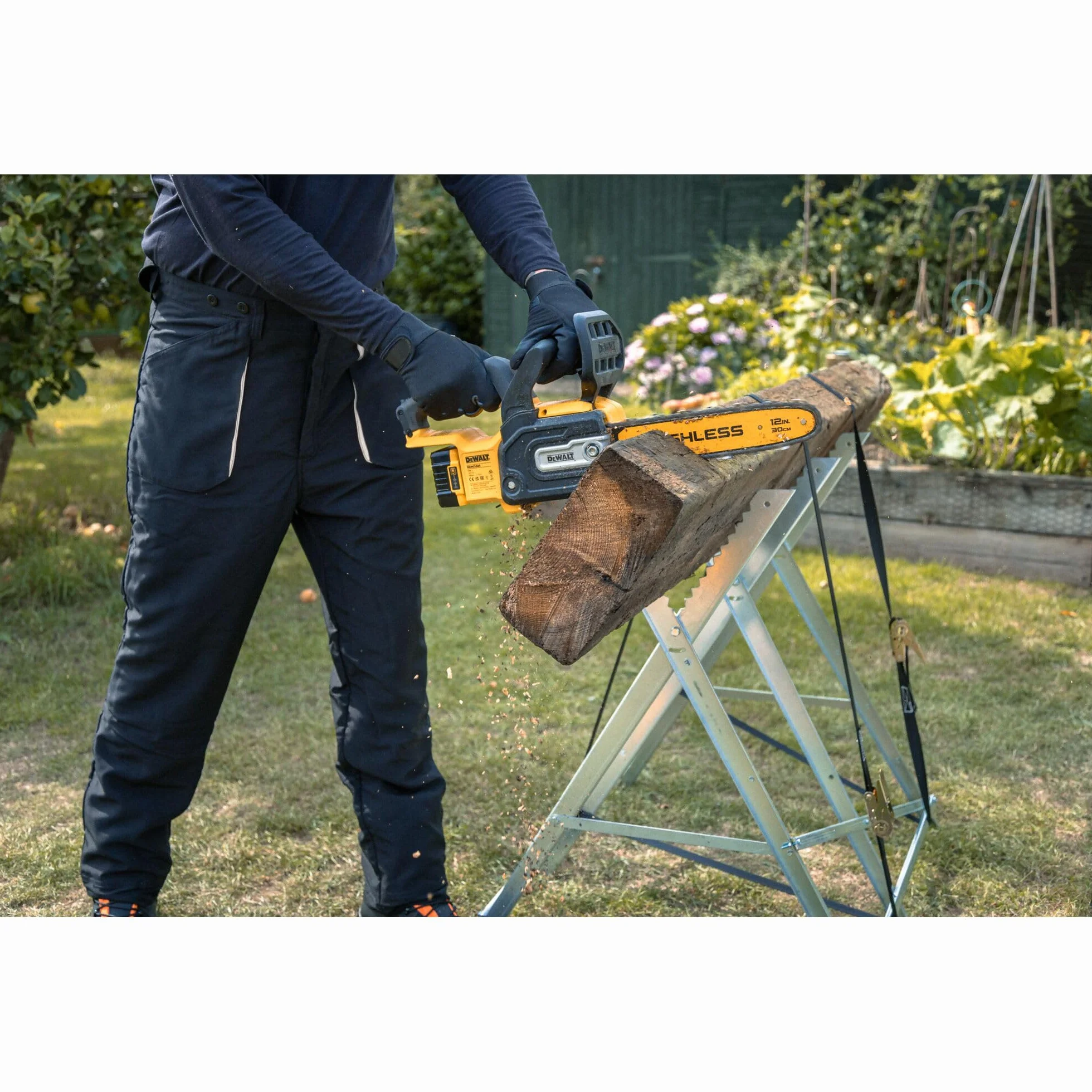 DEWALT 18V XR 30cm bezszczotkowa kompaktowa piła łańcuchowa - tylko narzędzie, DCMCS565N-XJ