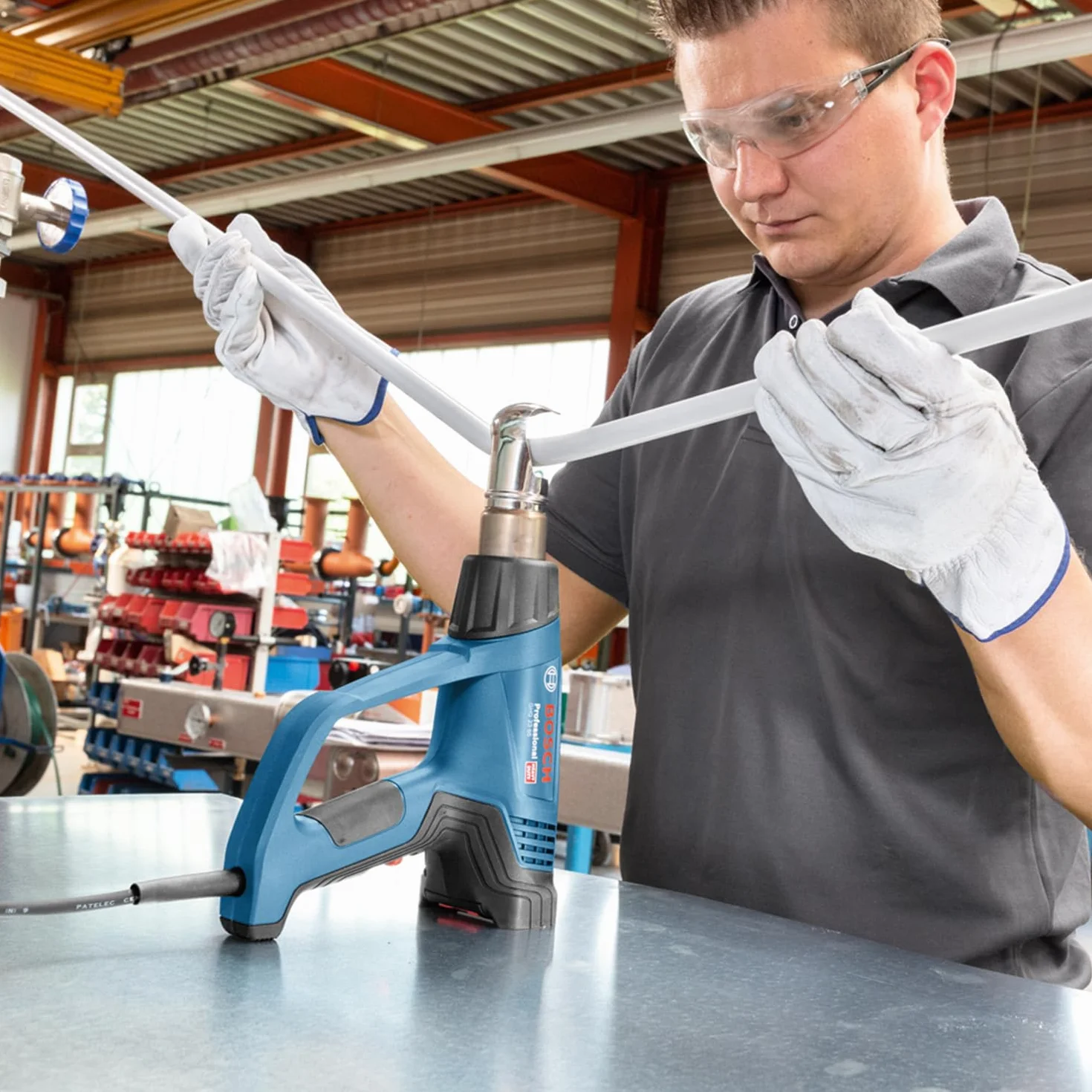 Bosch Professional: opalarka GHG 23-66 (temperatura do 650°C, 4 programy pracy z możliwością personalizacji, dysze, zestaw koszulek termokurczliwych, walizka L-BOXX)