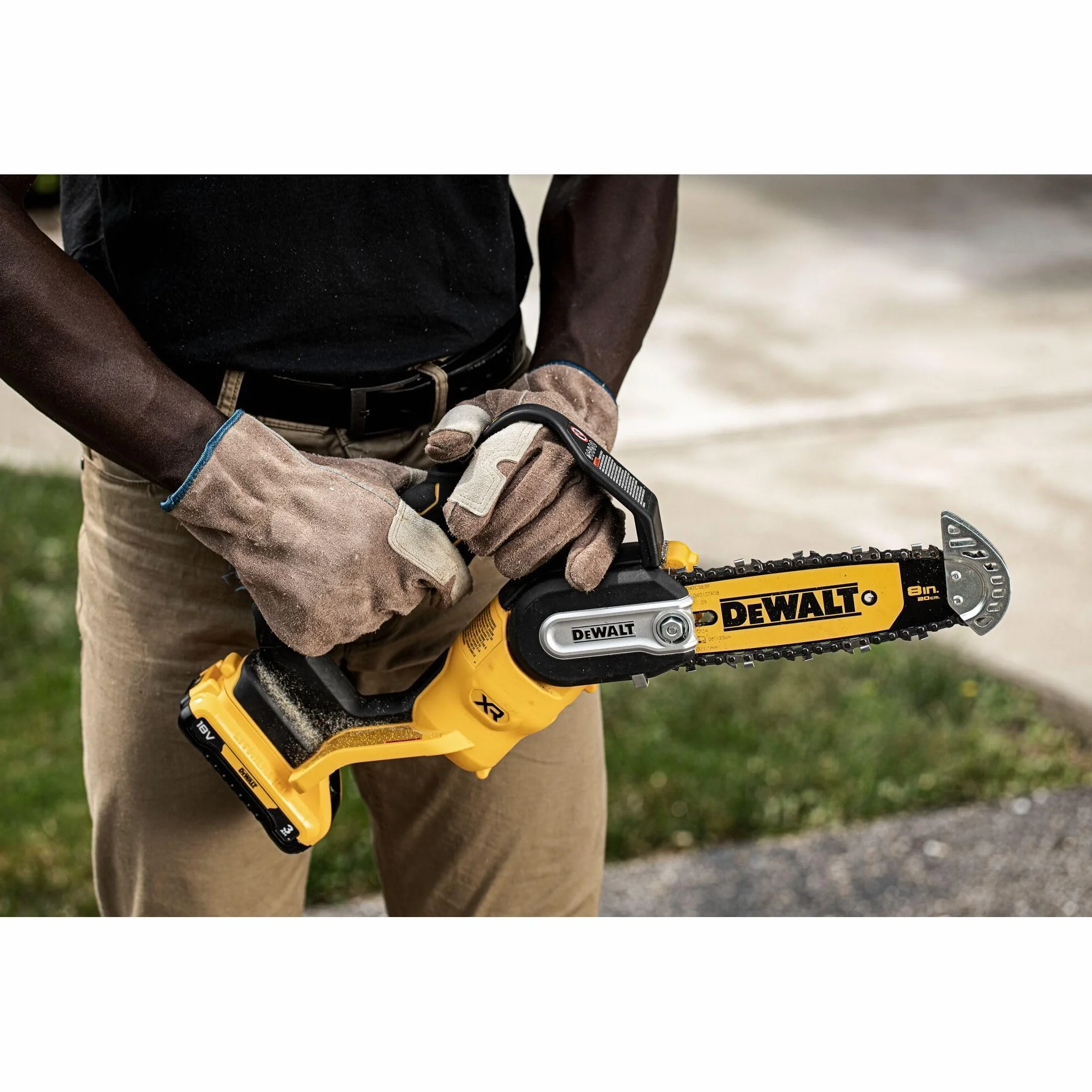 DEWALT DCMPS520N-XJ akumulatorowa piła do gałęzi 18 V (miecz 20 cm, silnik bezszczotkowy, automatyczne smarowanie łańcucha, metalowa ochrona na czubku miecza, boczne napięcie łańcucha, dostawa bez