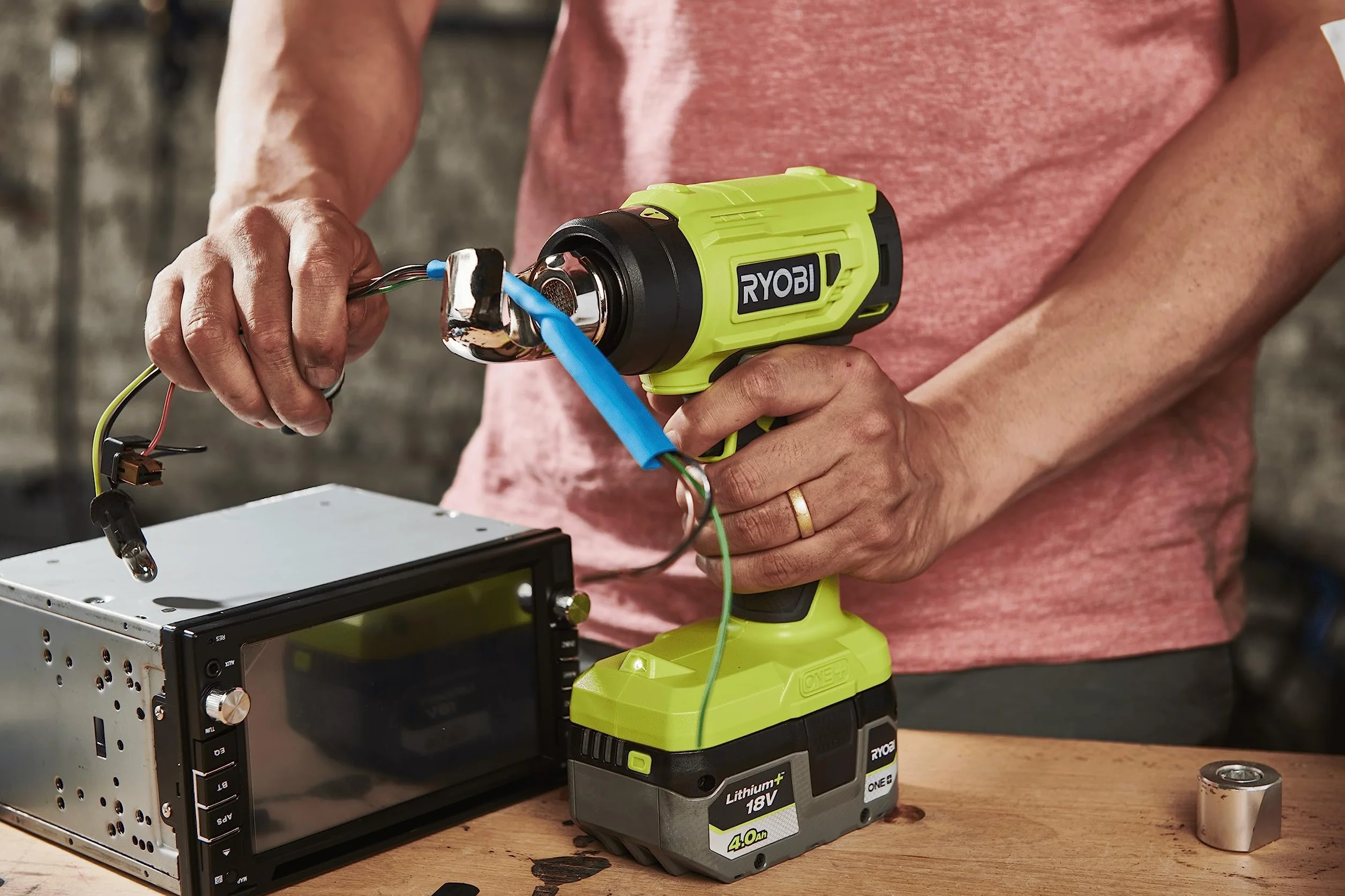 Ryobi Opalarka 18V R18HG-0, Nagrzewa się do 470⁰C w 60 Sekund, Wbudowana Lampka LED, w Zestawie 2 Dysze, Wersja bez Akumulatora i Ładowarki