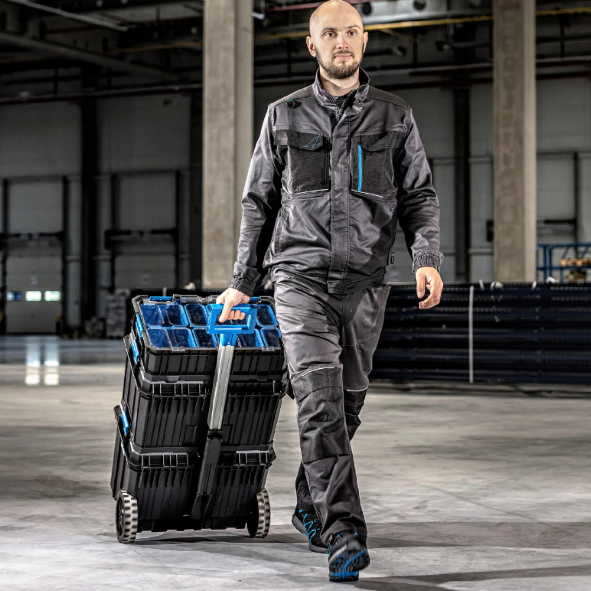 Högert Technik HT7G500 zestaw pudełek 4 w 1, skrzynki narzędziowe na kółkach, praktyczne i przestronne, odporne na uszkodzenia, pyłoszczelne, solidne zapięcia ABS, modułowa konstrukcja