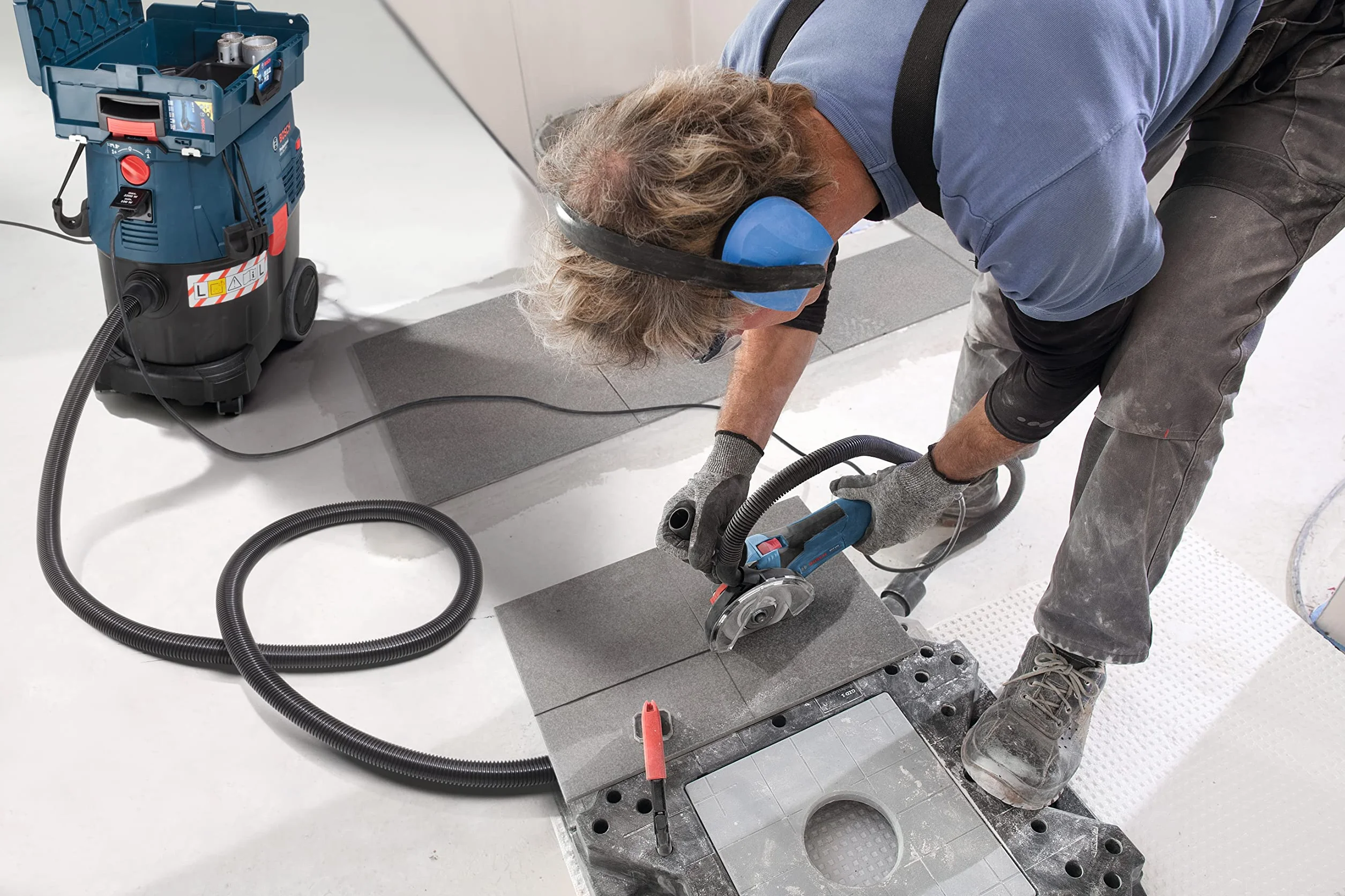 Bosch Professional: odkurzacz do pracy na mokro i sucho GAS 35 L SFC+ (1 200 W, 3 rury chromowane, wąż 3 m, zestaw dysz podłogowych, 1 filtr płaski fałdowany, worek na pył)