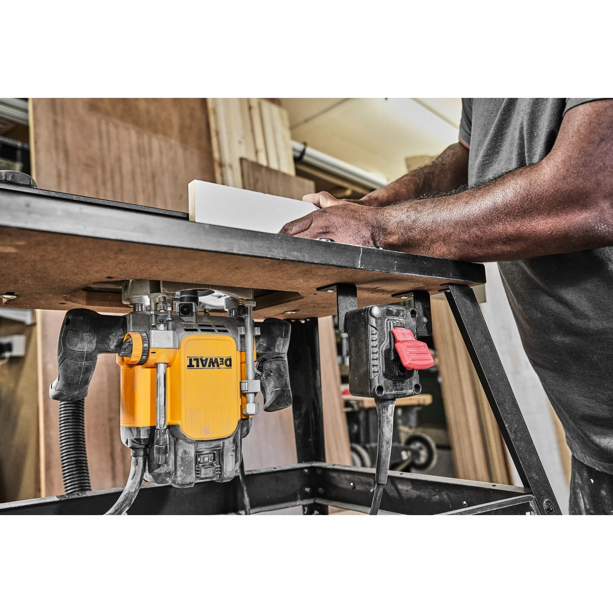 DEWALT FREZARKA GÓRNOWRZ 2300W
